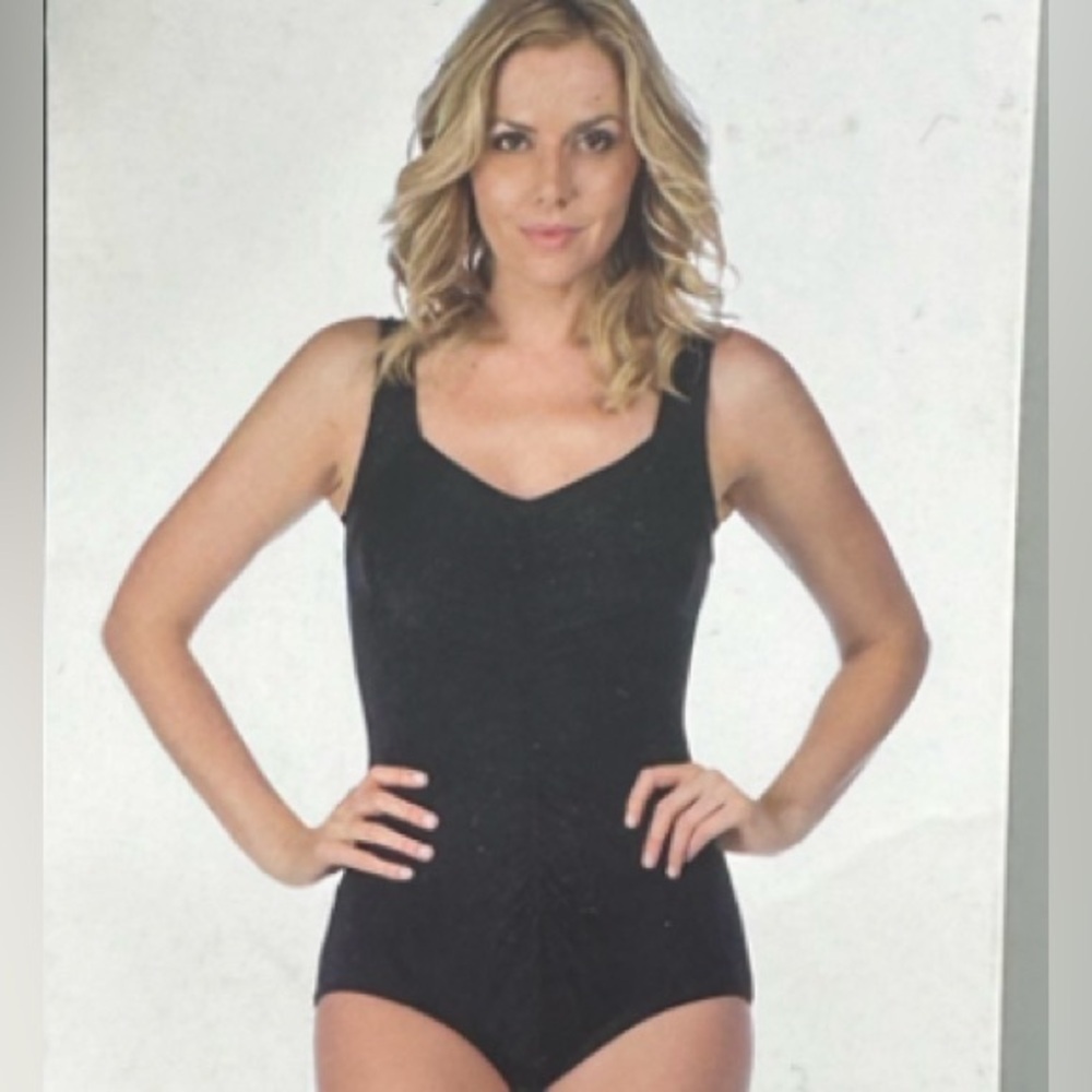 ROSE MARIE black ruched tummy control resortwear vacation swimsuit. XL NWT